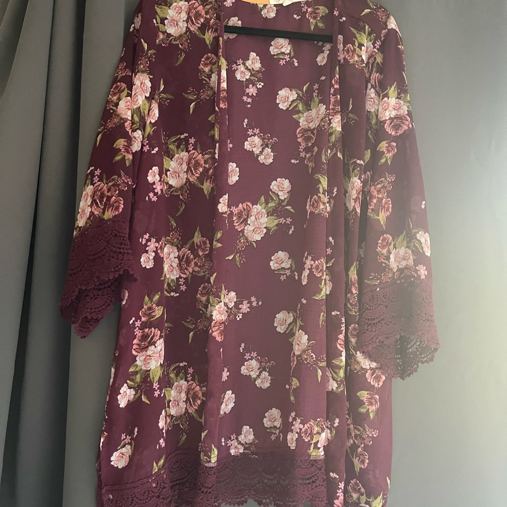 Floral Lace-Trim Kimono Robe - Burgundy Floral
